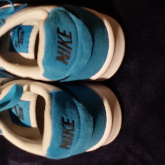 NIKE SB ADVERSARY LAZER BLUE / BLK/ WHITE SIZE 11 SHOES - Picture 4 of 7